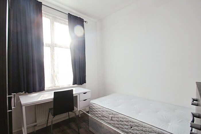 Studio To Rent In Bellclose Road, West Drayton, UB7