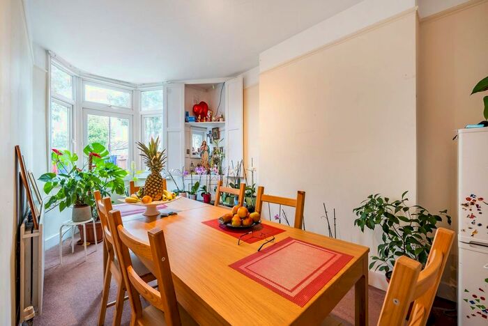 2 Bedroom Flat To Rent In Langdale Road, Thornton Heath, CR7