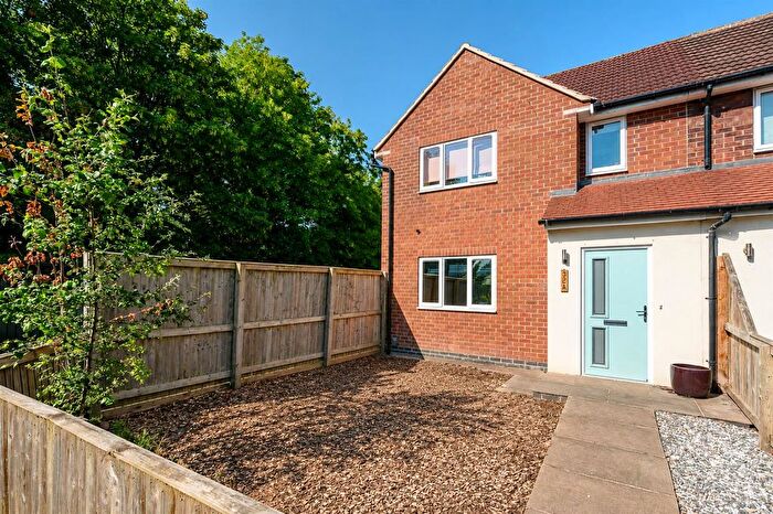 3 Bedroom End Of Terrace House For Sale In Don Avenue, Dringhouses, York, YO24