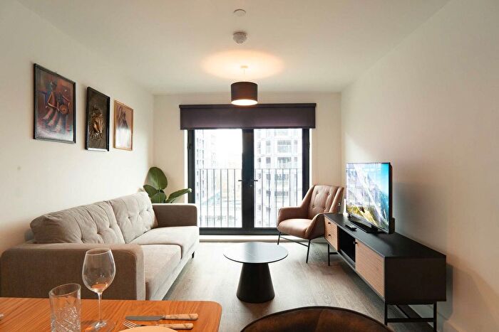 2 Bedroom Flat To Rent In Vauxhall, L3
