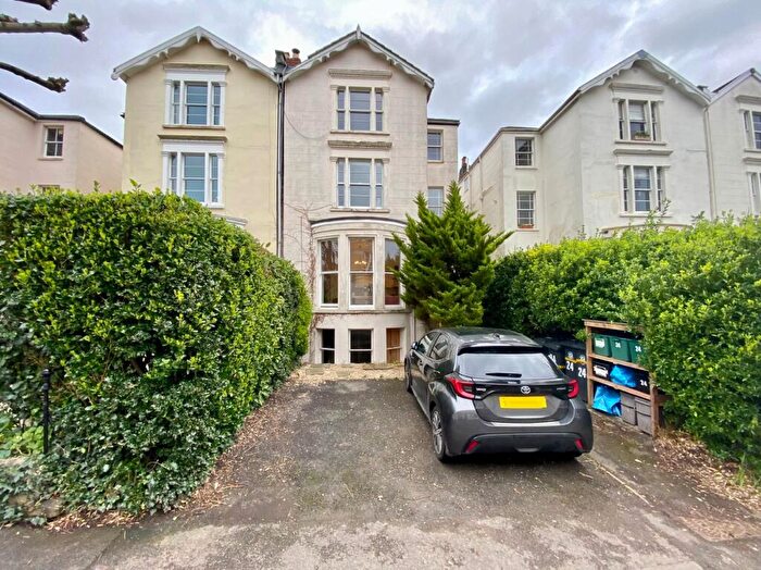 2 Bedroom Apartment To Rent In Redland, Hampton Park, BS6