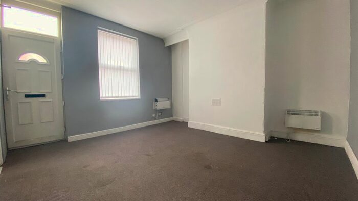 2 Bedroom Terraced House To Rent In Woodview Road, Beeston, Leeds, LS11