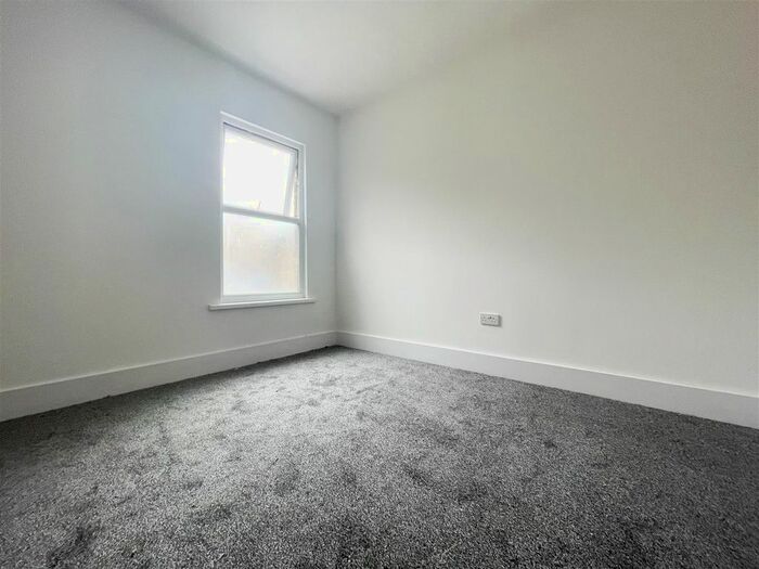 1 Bedroom Flat To Rent In London Road, Grays, RM17