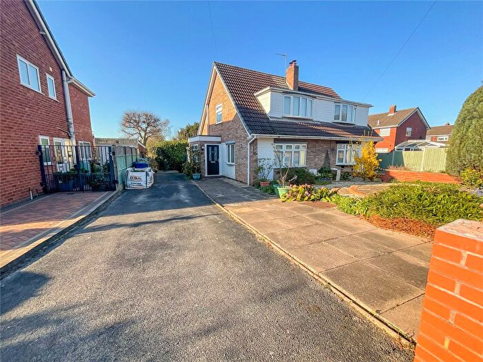 3 Bedroom Semi-Detached House To Rent In Wesley Way, Tamworth, Staffordshire, B77