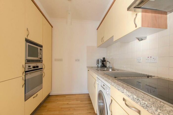 2 Bedroom Flat To Rent In Rotherhithe Street, Rotherhithe, London, SE16