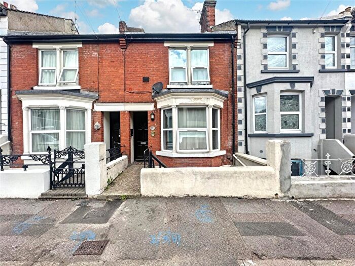 1 Bedroom Terraced House For Sale In Richmond Road, Gillingham, Kent, ME7