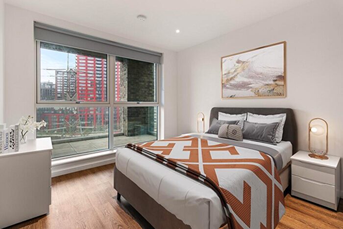 2 Bedroom Apartment To Rent In Silvertown Way, London, E16