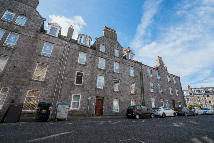 2 Bedroom Flat To Rent In Portland Street, City Centre, Aberdeen, AB11