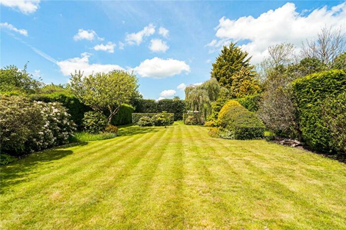 4 Bedroom Detached House For Sale In Burnham Avenue, Beaconsfield, HP9