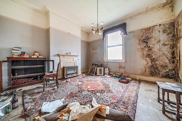 7 Bedroom Semi-Detached House For Sale In St. Helens Parade, Southsea, PO4
