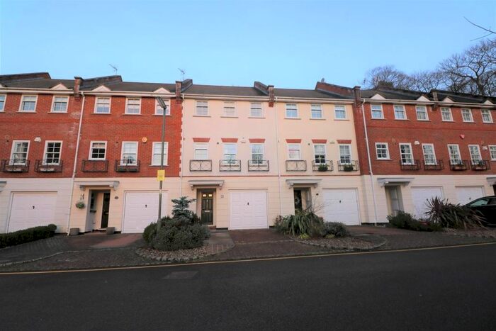3 Bedroom Town House To Rent In Lancaster Drive, Camberley GU15