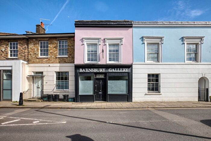 3 Bedroom Terraced House For Sale In Thornhill Road, London, N1