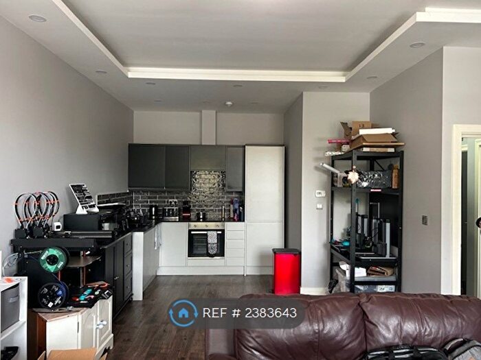 1 Bedroom Flat To Rent In Nya Court, St. Austell, PL25