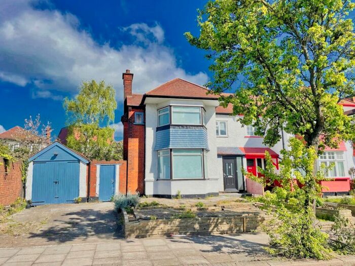 4 Bedroom Semi-Detached House To Rent In Renters Avenue, Brent Cross, London, NW4