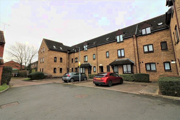Studio To Rent In Jasmine Gardens, Hatfield, AL10