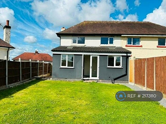 3 Bedroom Semi-Detached House To Rent In Upton Road, Kidderminster, DY10