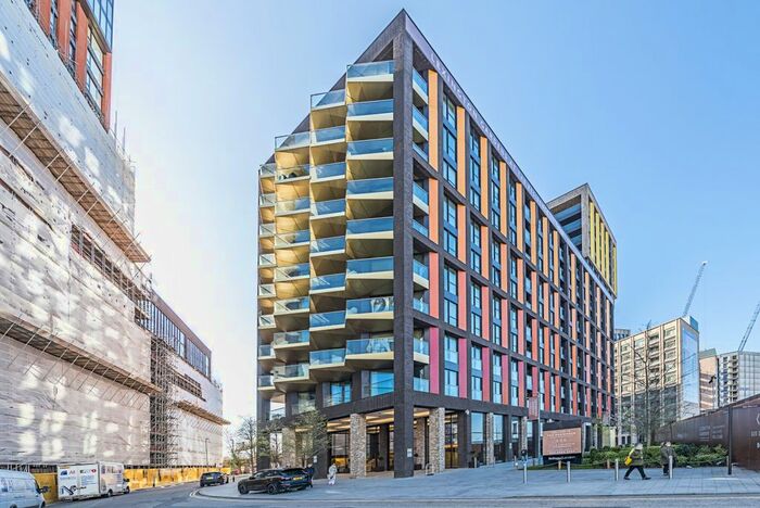 2 Bedroom Flat To Rent In Charles Clowes Walk, London, SW11