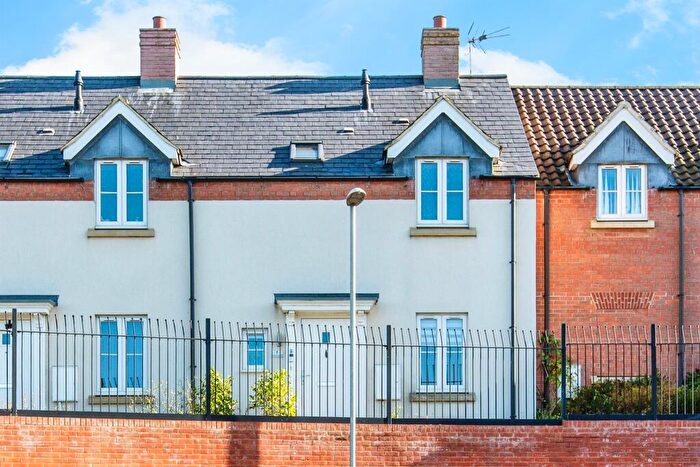 2 Bedroom Terraced House For Sale In Station Road, Thrapston, Kettering, NN14