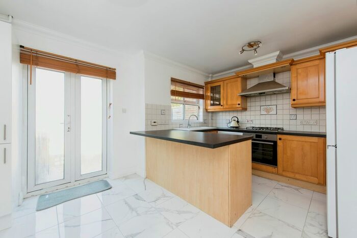 4 Bedroom End Of Terrace House To Rent In Pembridge Place, London, SW15