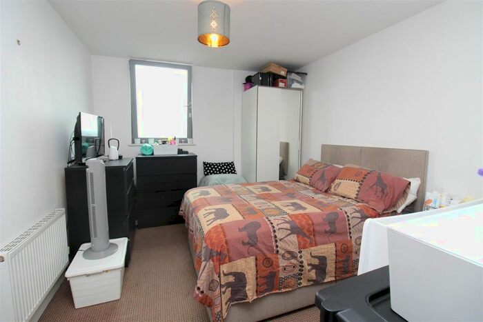 1 Bedroom Flat To Rent In Exon Appartments, Mercury Gardens, Romford, RM1