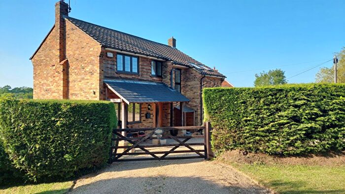 3 Bedroom Detached House For Sale In Grayswood Road, Haslemere, GU27