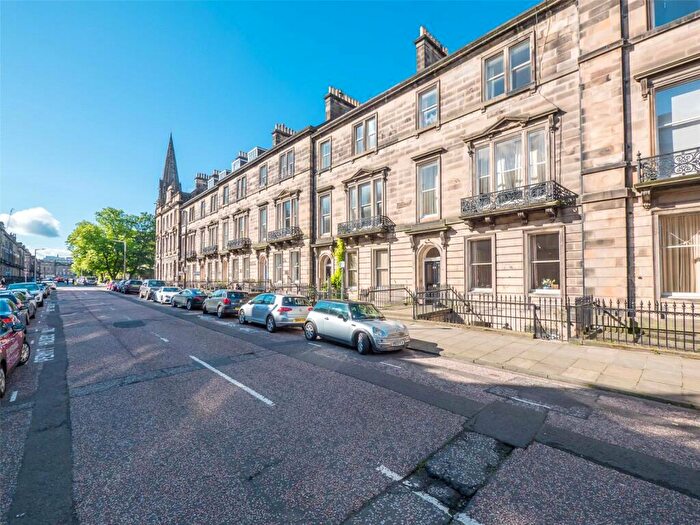 2 Bedroom Flat To Rent In Manor Place, Edinburgh, EH3
