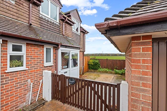 3 Bedroom Semi-Detached House For Sale In Main Road, Fishbourne, PO18
