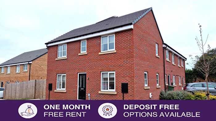 3 Bedroom Semi-Detached House To Rent In Lakeside North, Scunthorpe, DN16