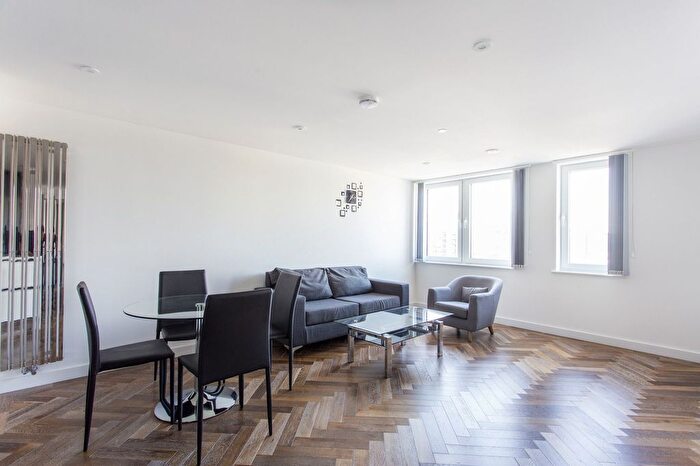 2 Bedroom Flat To Rent In Eagle Point, City Road, London, EC1V