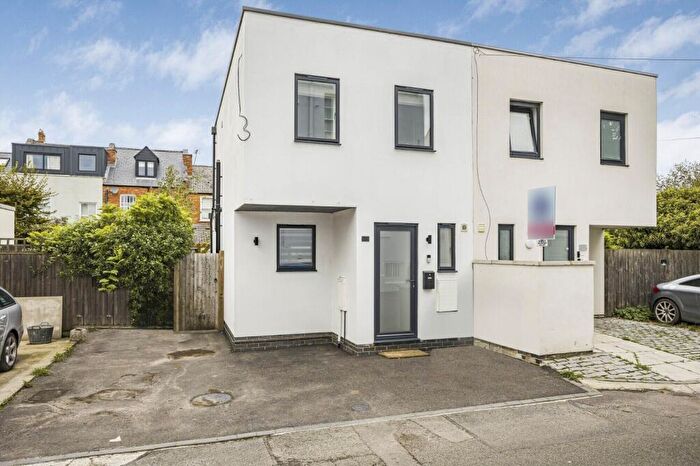 2 Bedroom Semi-Detached House To Rent In Wellesley Road, Cheltenham, Gloucestershire, GL50