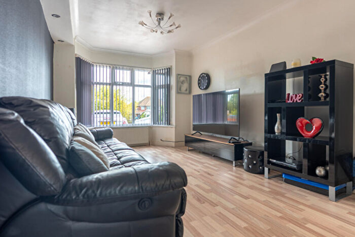 4 Bedroom Semi-Detached House For Sale In Walsall Road, Great Barr, Birmingham, B42