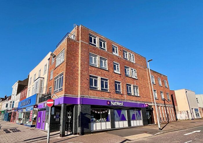 3 Bedroom Flat For Sale In The Conge, Great Yarmouth, NR30