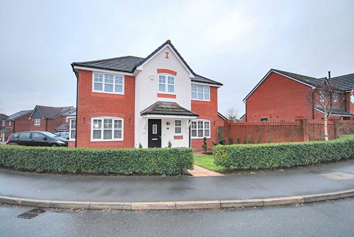 4 Bedroom Detached House For Sale In Lark Hill, Tyldesley, Manchester, M29