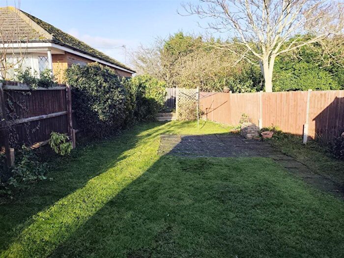 3 Bedroom Detached Bungalow For Sale In Eves Close, Peterborough, PE6