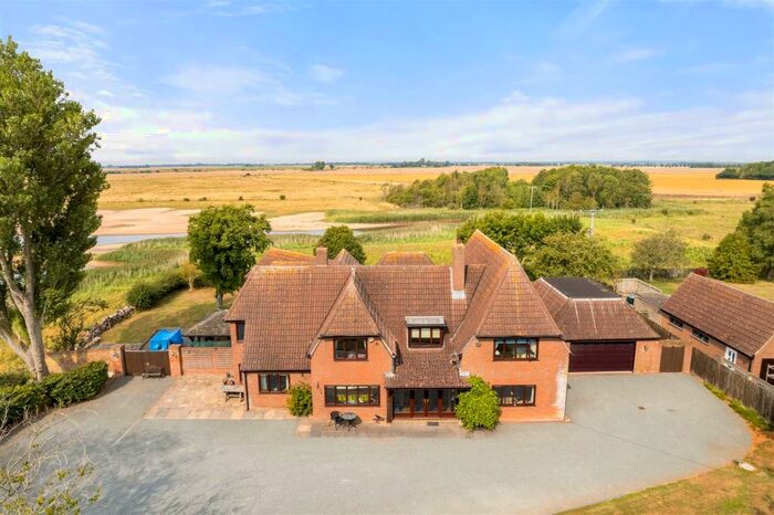 4 Bedroom Detached House For Sale In Gibraltar Road, Croft, Skegness, PE24