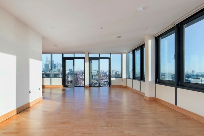 2 Bedroom Flat To Rent In Antonine Heights, City Walk, London, SE1