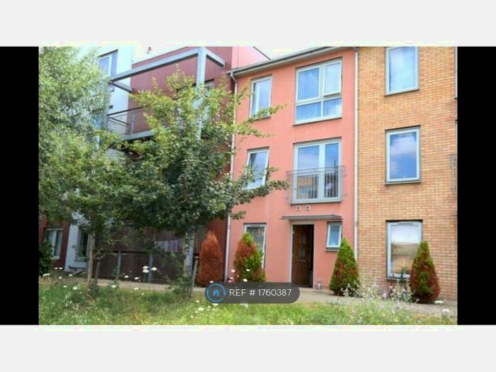 5 Bedroom Terraced House To Rent In Waylen Gardens, Dartford, DA1