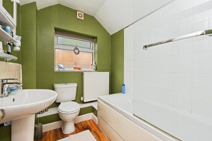 3 Bedroom Character Property For Sale In Cadbury Heath Road, Bristol, BS30