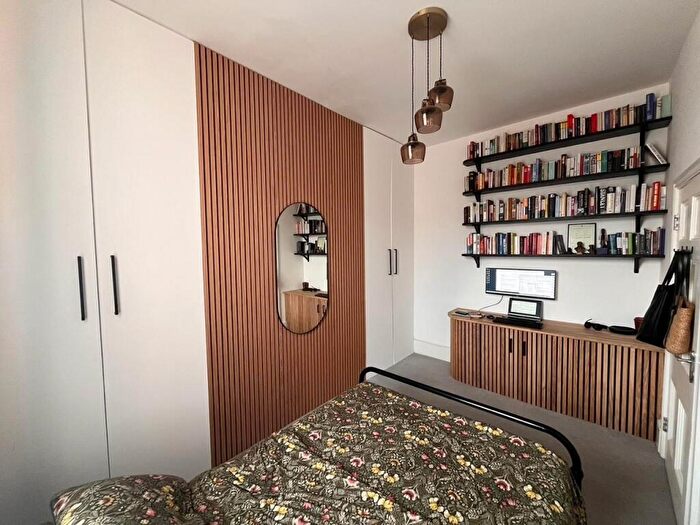 2 Bedroom Property To Rent In Market Place, Chippenham, SN15