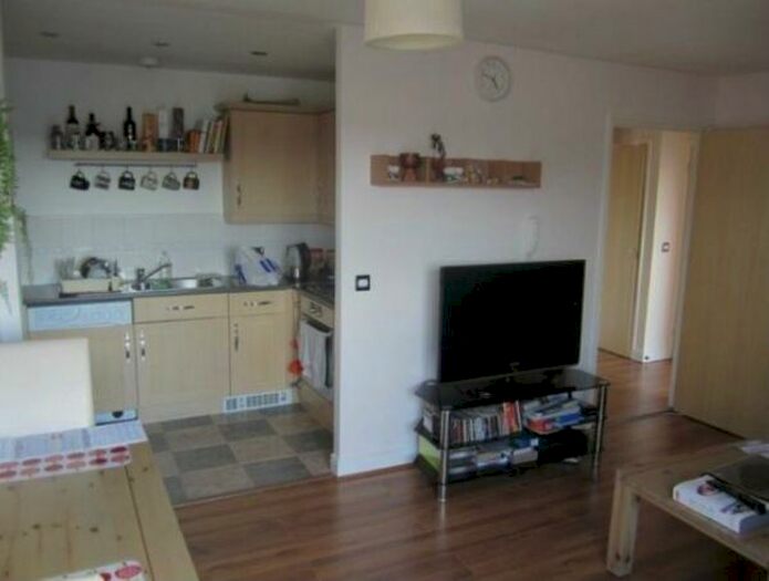 1 Bedroom Flat To Rent In Cline Road, London, N11