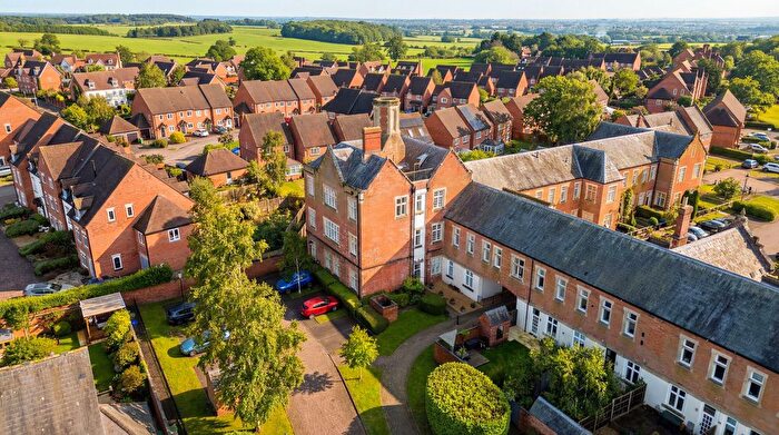 4 Bedroom Flat For Sale In Tredington Park, Warwick, CV35