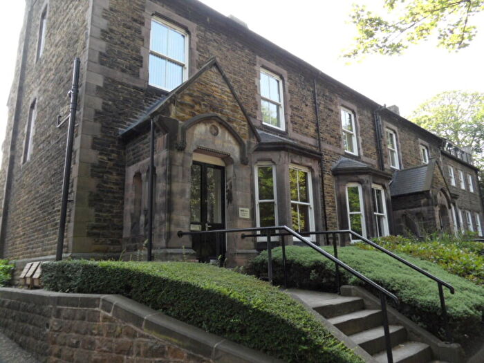 2 Bedroom Apartment To Rent In Hartshaw, Moorgate Road, S60