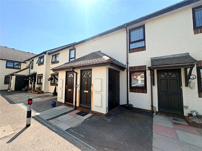 2 Bedroom Maisonette For Sale In Clayton Road, Chichester, West Sussex, PO20