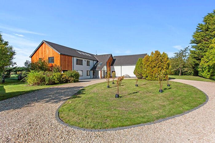 5 Bedroom Detached House For Sale In Crowbrook Road, Askett, HP27