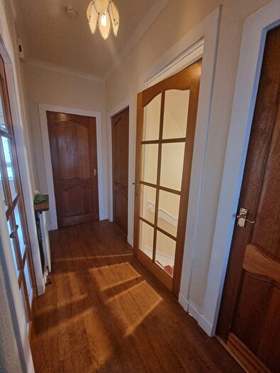 2 Bedroom Flat To Rent In Brereton Street, Glasgow, G42