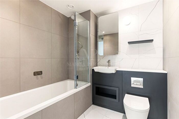 1 Bedroom Flat To Rent In Ellipse House, Royal Eden Docks, London, E16