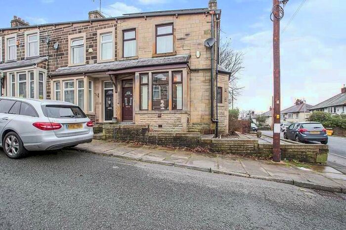 3 Bedroom End Of Terrace House To Rent In Hawthorne Road, Burnley, Lancashire, BB11