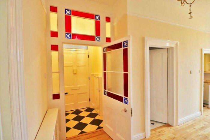 2 Bedroom Apartment To Rent In Shrubbery Walk, Weston-super-Mare, BS23