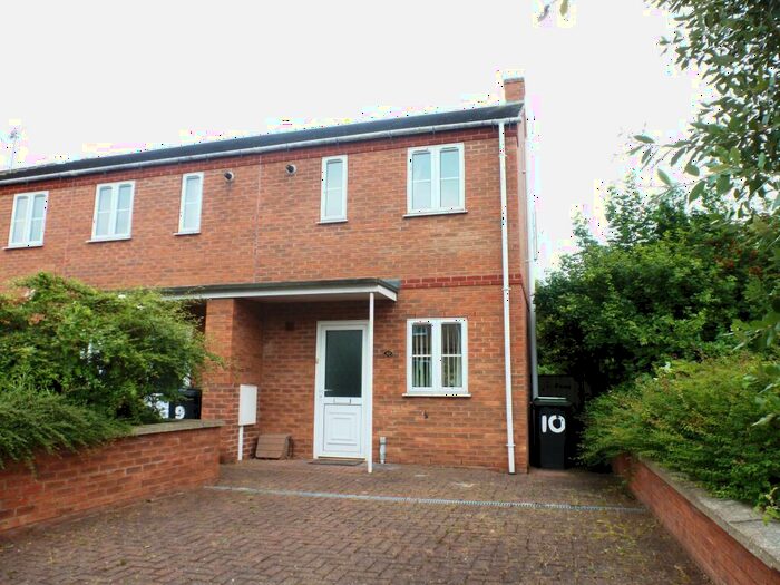 2 Bedroom Semi-Detached House To Rent In Viking Court, Bracebridge Heath, Lincoln, LN4