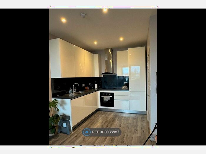 1 Bedroom Flat To Rent In Cube House, Stoke Mandeville, Aylesbury, HP22